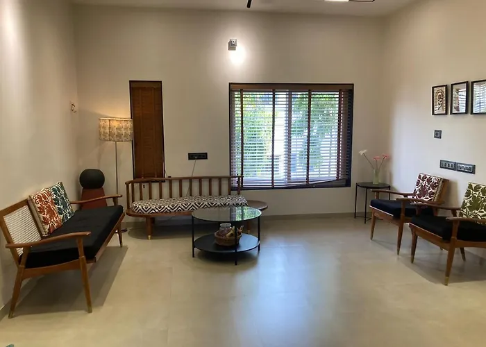 Stylish 2Bhk Airbnb Retreat, Perfect For Families.
