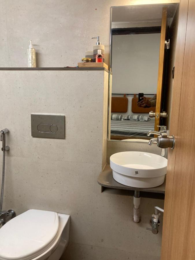 Stylish 2bhk Airbnb Retreat, Perfect For Families. Apartment